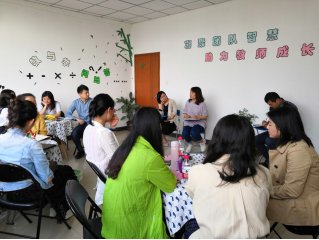 为进一步推进教师培训工作的开展